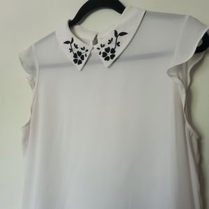 Beautiful Blouse from Elle | Womens size Medium | Perfect Condition